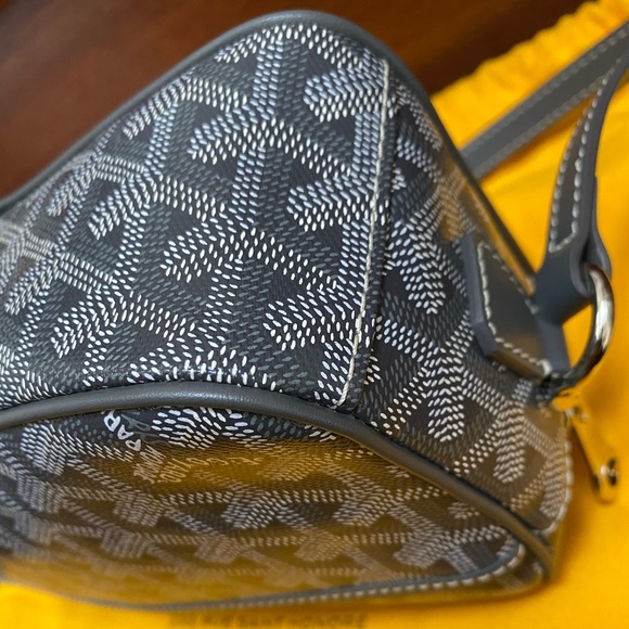 NWT Goyard Cap Vert Grey (Camera Bag) - Picture 7 of 10